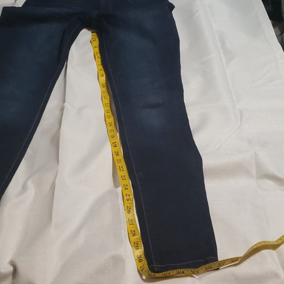 Guess 1981 skinny dark wash hi rise jeans - Picture 5 of 7